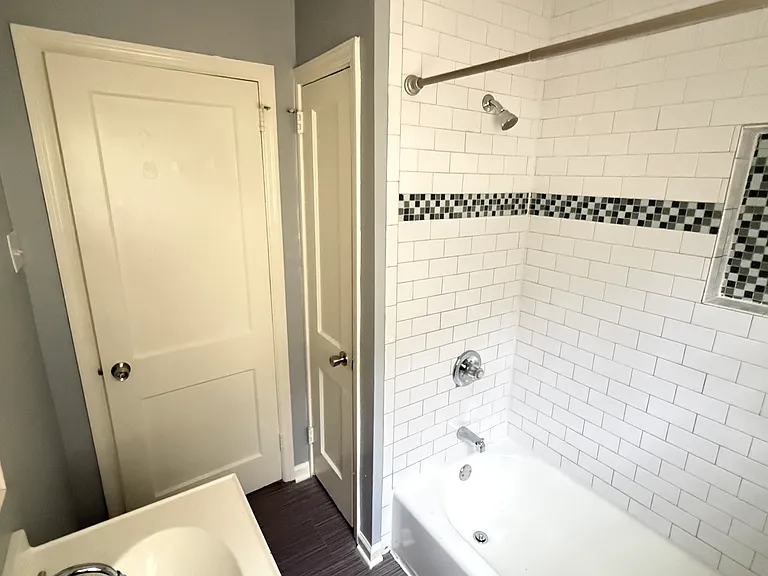 Full bathroom