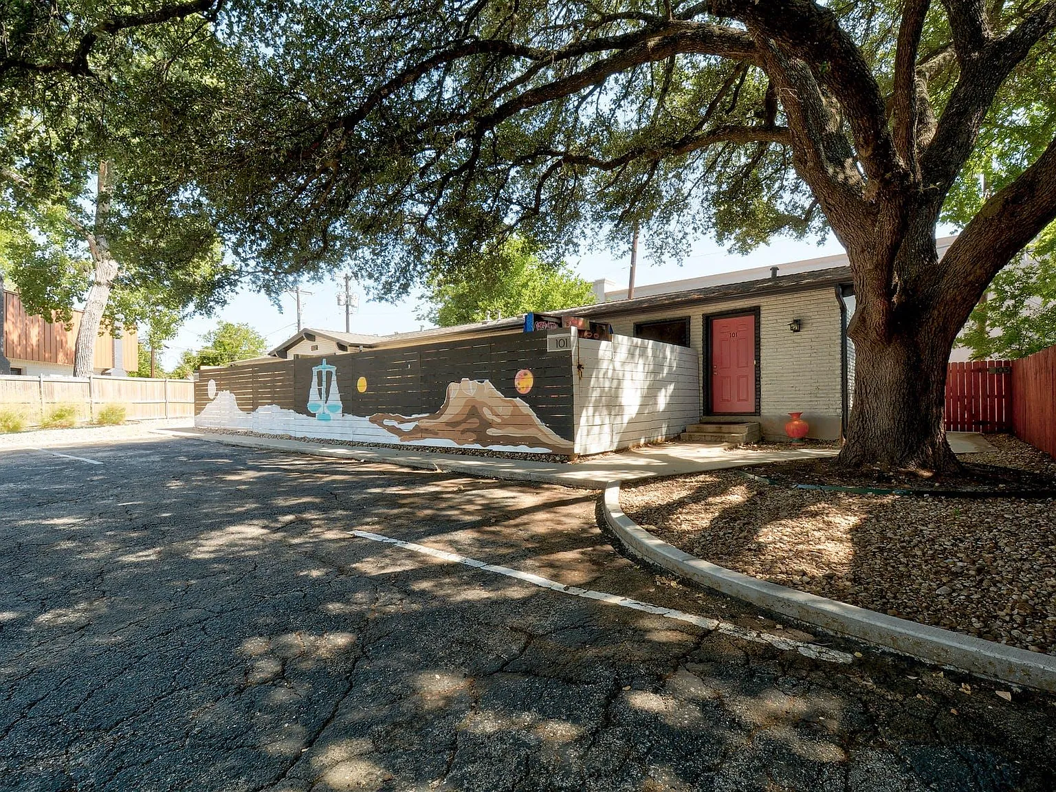 1 bed, 650 sqft, $1,250 — Photo 3