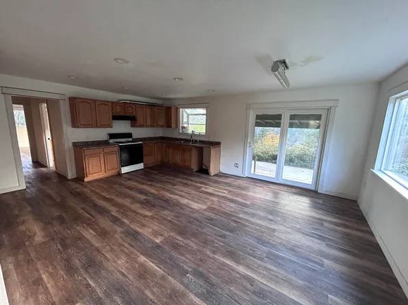4800 Galice Rd, Merlin, OR 97532