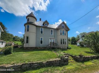 51 Ridge Rd, Mill Hall, PA 17751