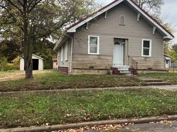 418 W 7th St, Bicknell, IN 47512