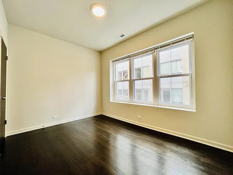 1371 S California Ave #2F — Photo 19
