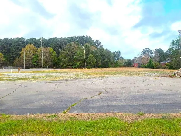 1611 E 10th St, Roanoke Rapids, NC 27870