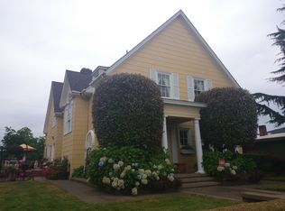 1613 46th Ave SW, Seattle, WA 98116