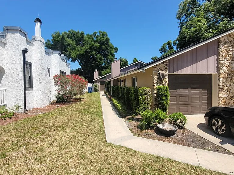 937 Aragon Ave — Photo 2