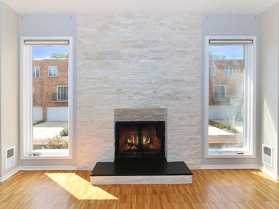 3rd image of 109 Frank Lloyd Wright Ln