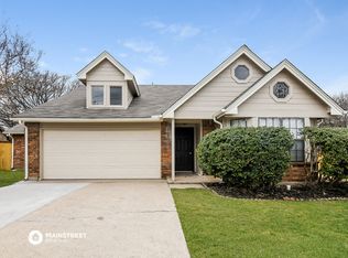 3219 Woodstone Trl, Grand Prairie, TX 75052