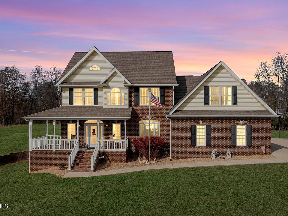 1st image of 247 Lake Vista Cir