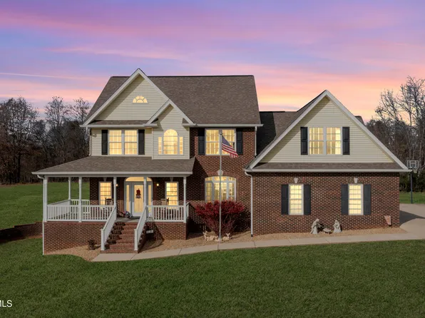 247 Lake Vista Cir, Piney Flats, TN 37686