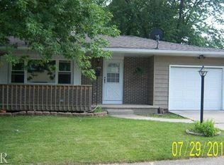 1403 Searle Dr, Normal, IL 61761