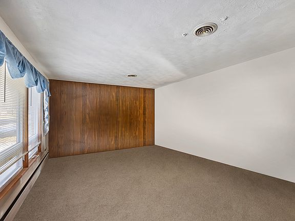 3rd image of 303 John Ln