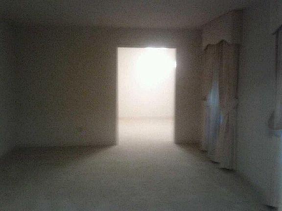 4th image of 8011 Edgemoor Dr
