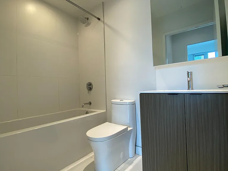 20 Edward St #2816 — Photo 7