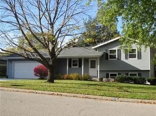 828 Kriedeman Dr, Stoughton, WI