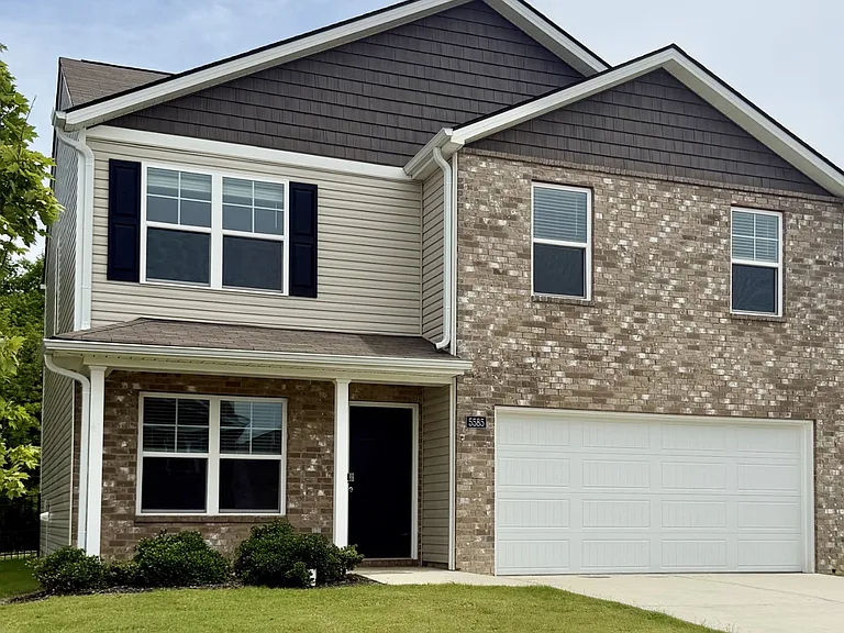 5590 Coleman Dr SE — Photo 1
