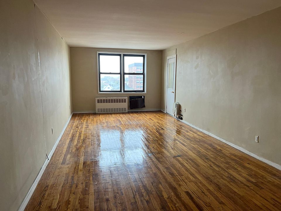 1st image of 12 Monroe Blvd