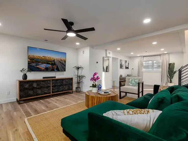 306 W Lookout Dr — Photo 8