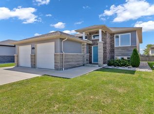 312 Sweetman Ave, Essex, ON N8M 0C4