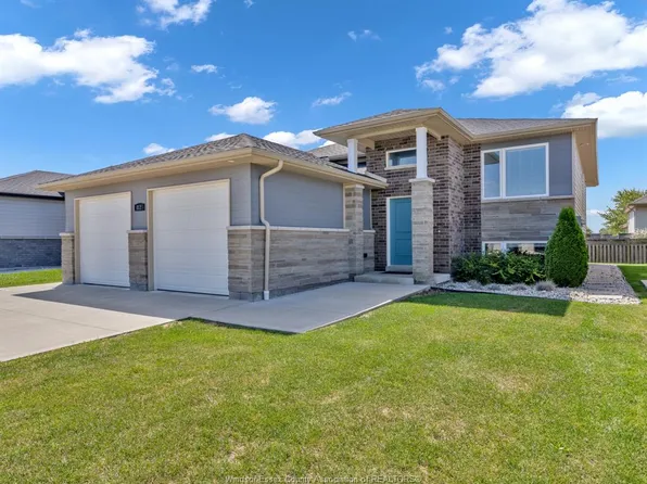 324 Sweetman Ave, Essex, ON N8M 0C4