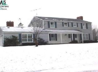 4165 Ladysmith St, West Bloomfield, MI 48323