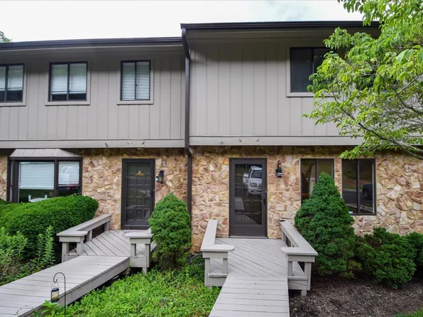 3355 Kelly Ln, Roanoke, VA 24018