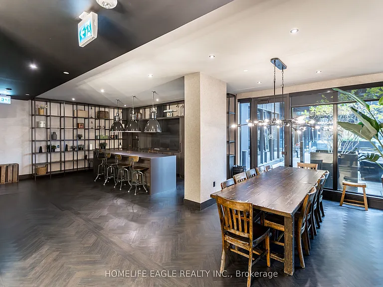 505 Richmond St W #827 — Photo 44