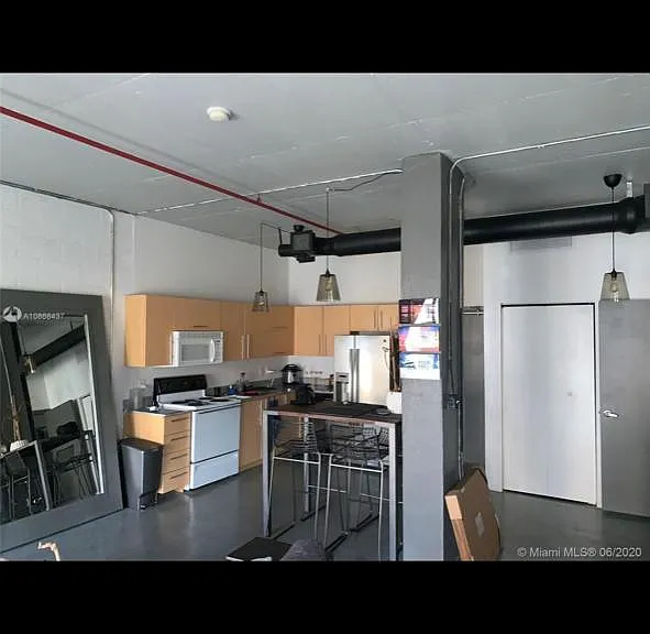 444 NE 30th St #51 — Photo 8