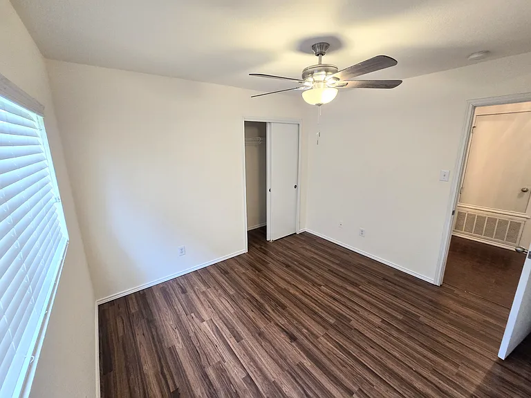 3915 Arrowwood Bnd — Photo 19