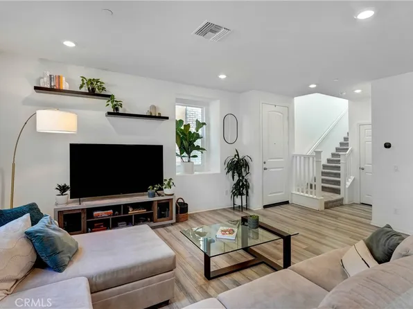 1635 Crepe Myrtle Pl, Upland, CA 91784