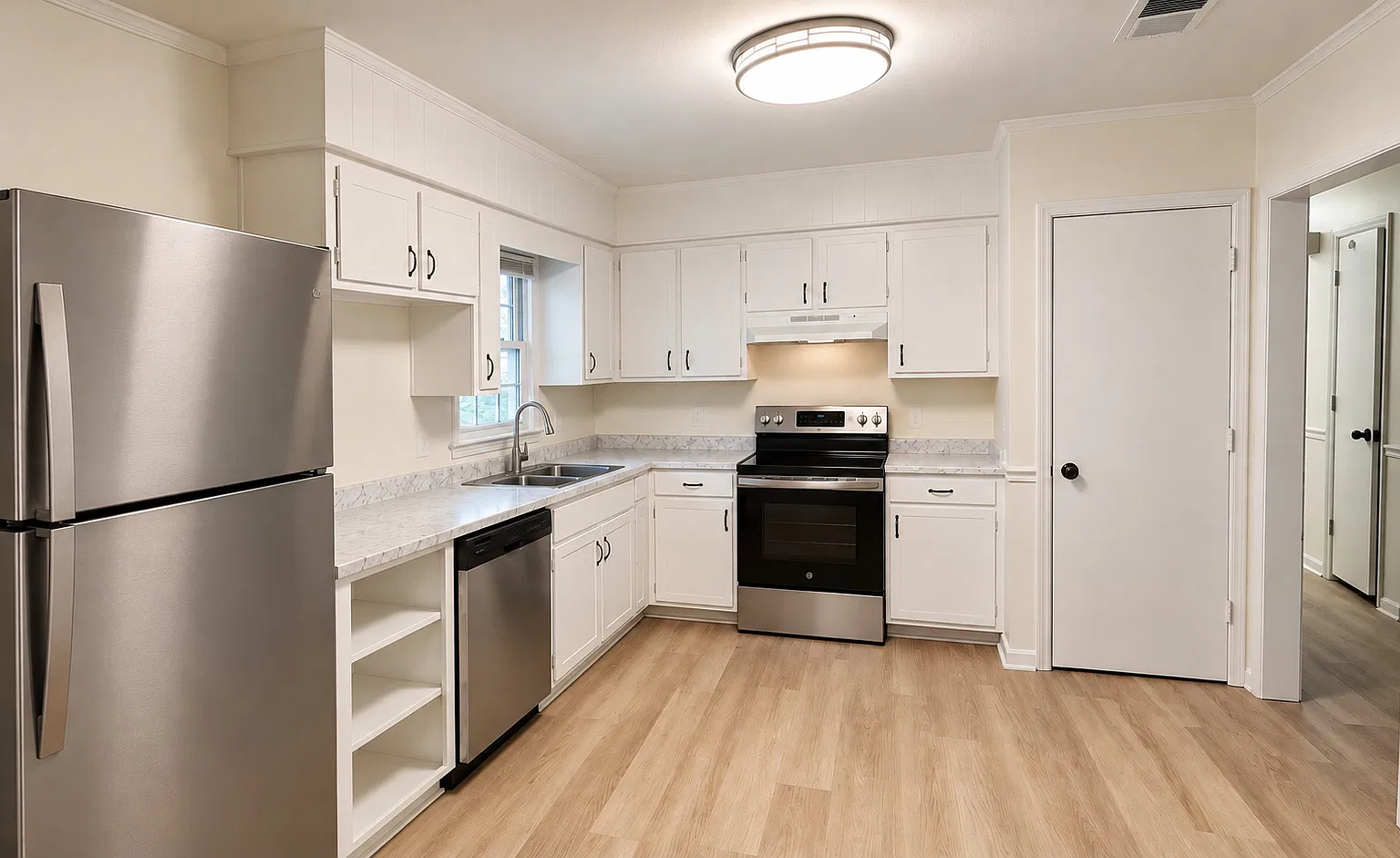 3 bed, 1532 sqft, $2,400 — Photo 4