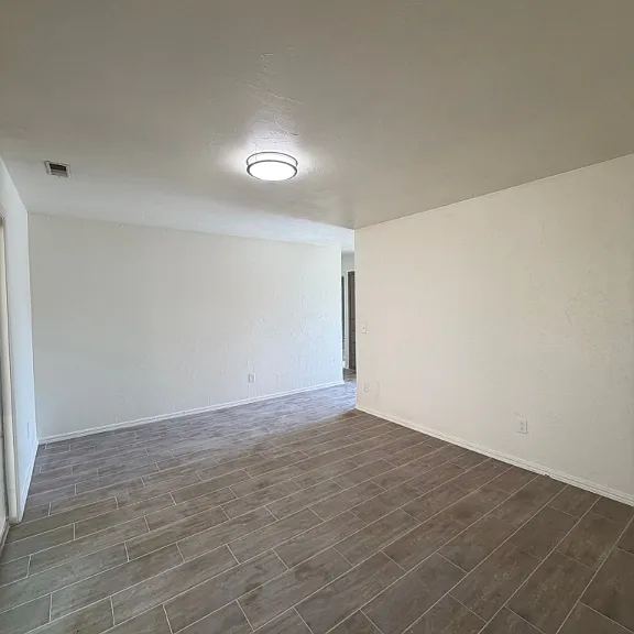 1400 Tanglewood Dr — Photo 6