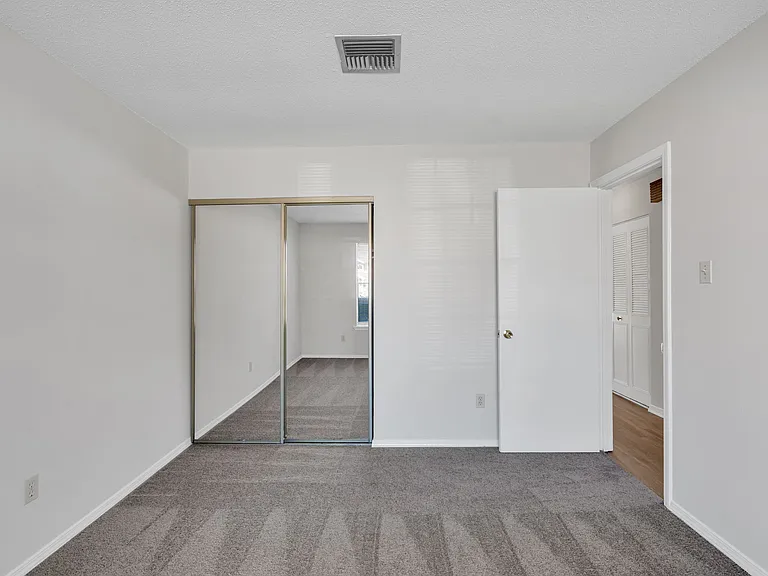 Woodlake Apartments — Photo 46