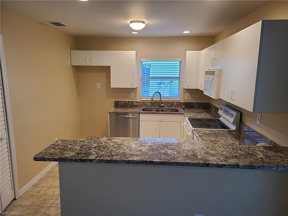 2nd image of 4975 46th St NE