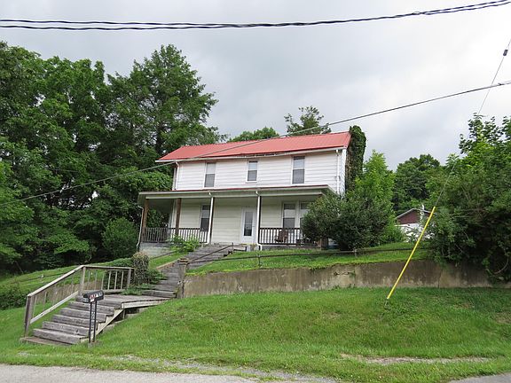 3rd image of 617 2nd St NE