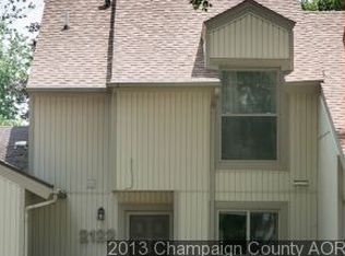 2122 Melrose Dr, Champaign, IL