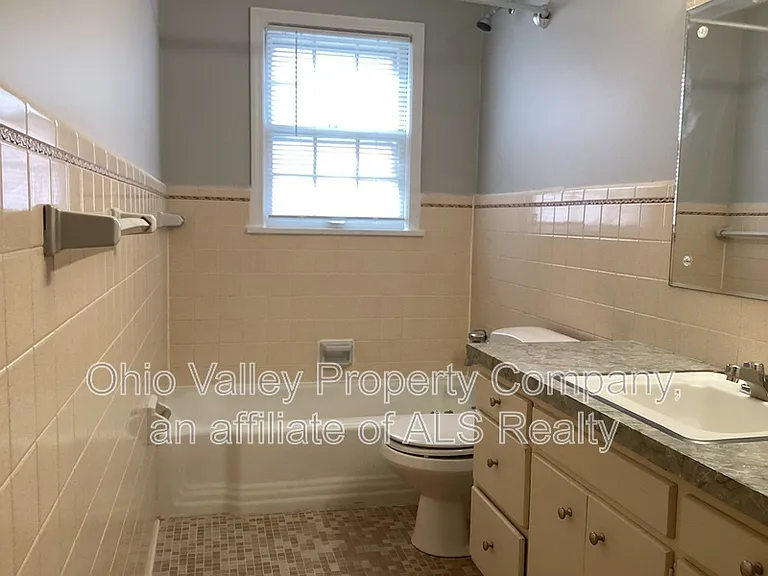 2551 Glenmary Ave #3 — Photo 9