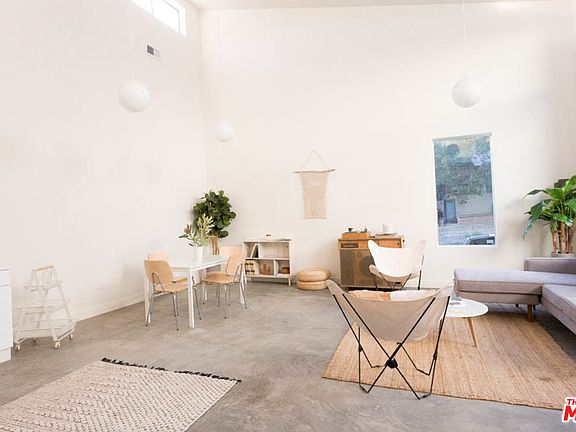 3rd image of 2226 3/4 Echo Park Ave