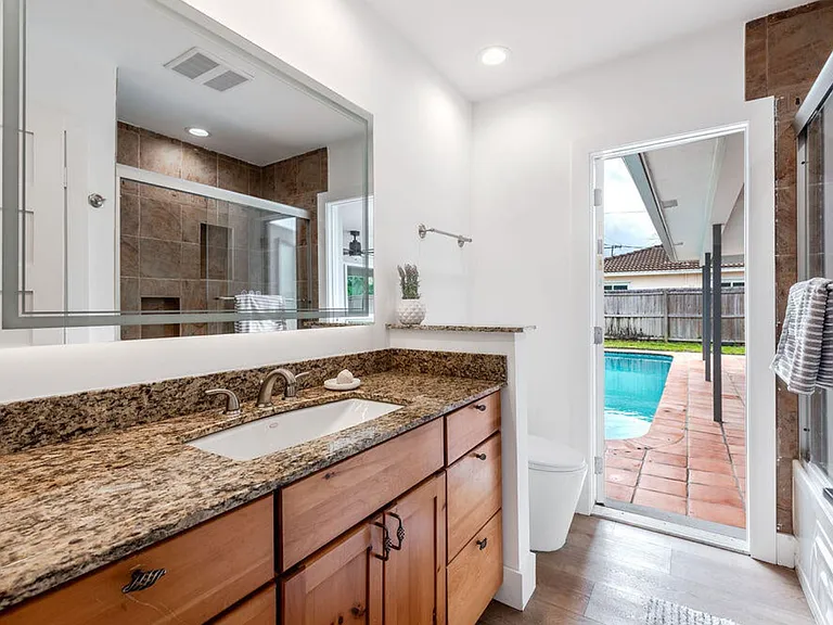 115 Saint Cloud Ln — Photo 3