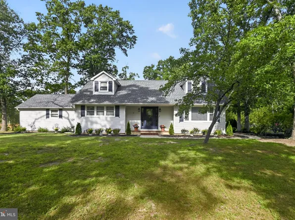 8 E Forest Glen Dr, Millville, NJ 08332