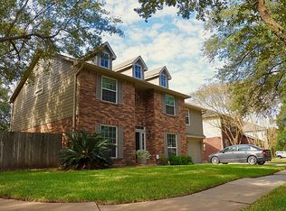 6422 Laurel Bush Ln, Sugar Land, TX 77479