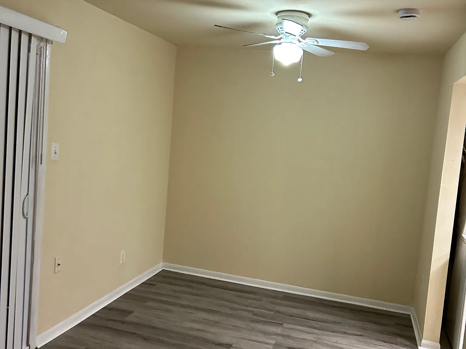 2 bed, 882 sqft, $1,400 — Photo 3