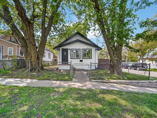 1642 22nd St, Des Moines, IA 50310