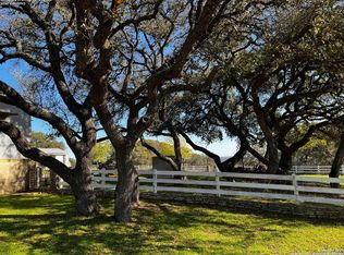 205 Crabapple Rd, Kendalia, TX 78027