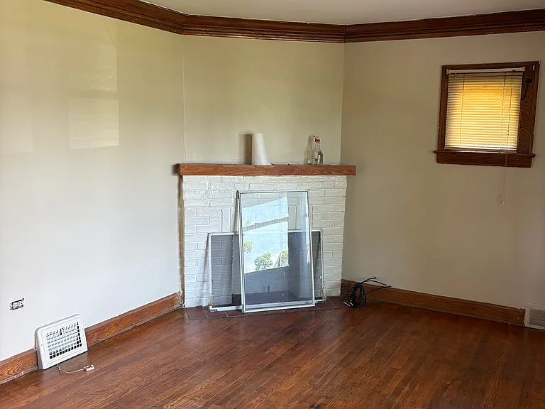 3531 W 97th St #1 — Photo 4