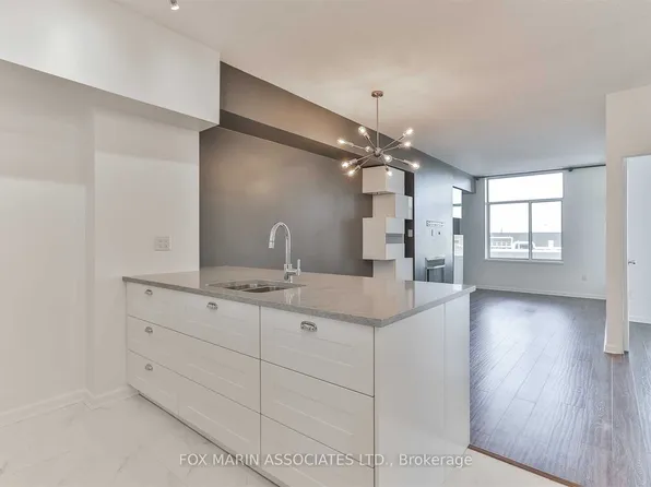 39 Parliament St Unit 1108, Toronto, ON M5A 4R2