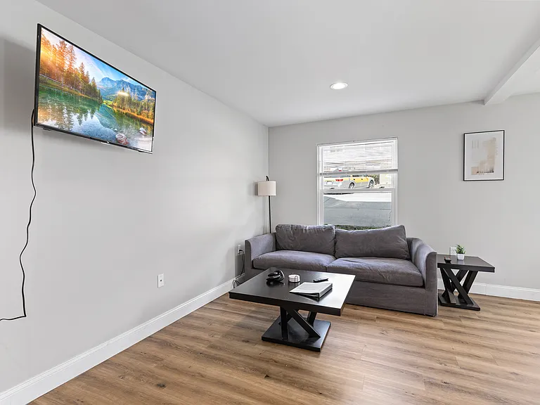 274 McCullough St #3 — Photo 5