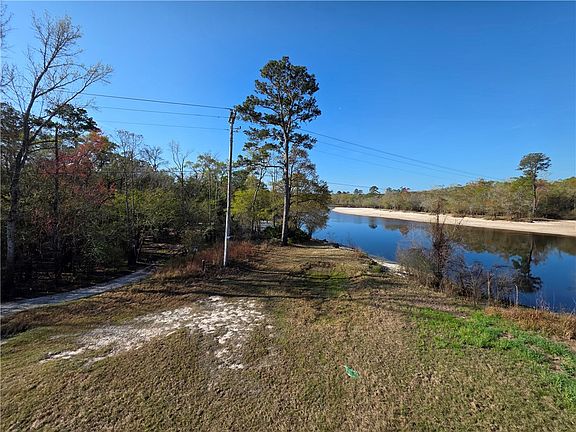 5th image of 82 High Way