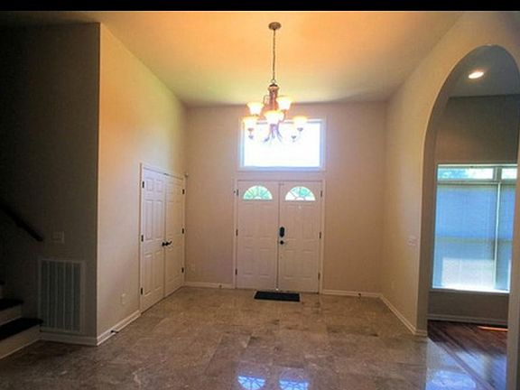 3rd image of 710 W Nocturne Dr