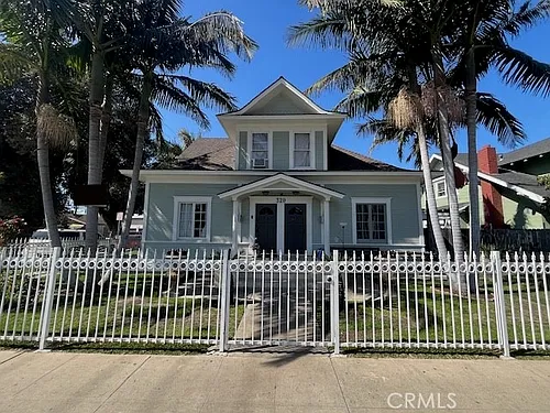 320 S Broadway #B Photo 1