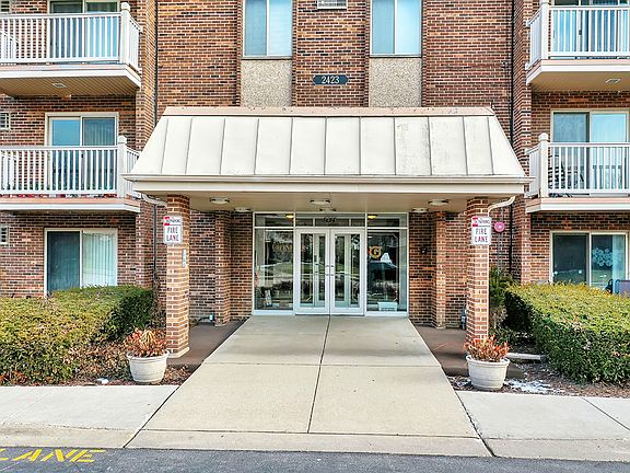 2nd image of 2423 N Kennicott Dr Unit 4D